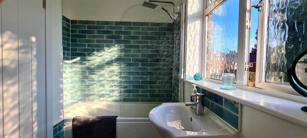Station Heights Villa Рейли Екстериор снимка